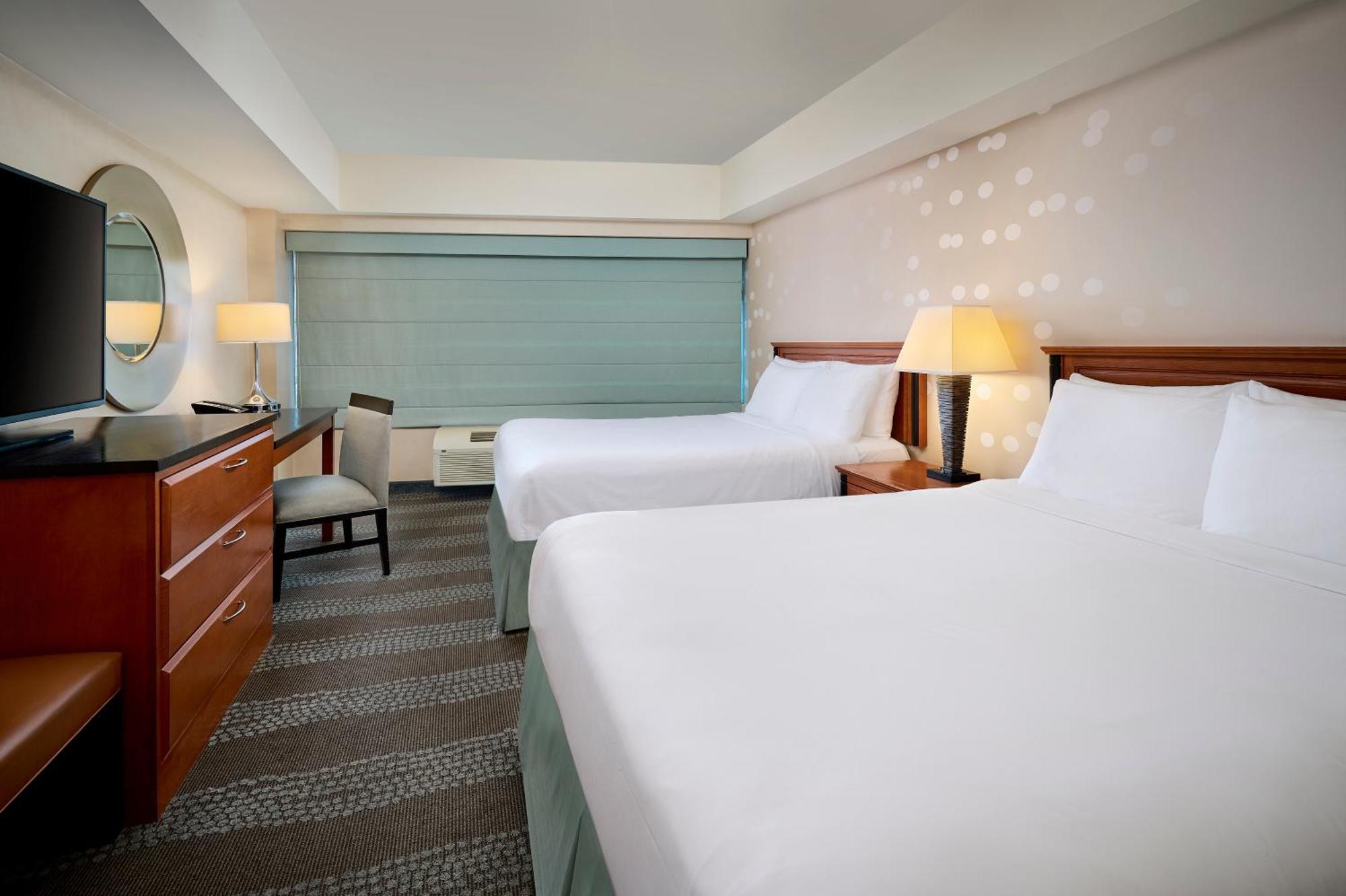 Hotel Fallsview & Niagara Falls